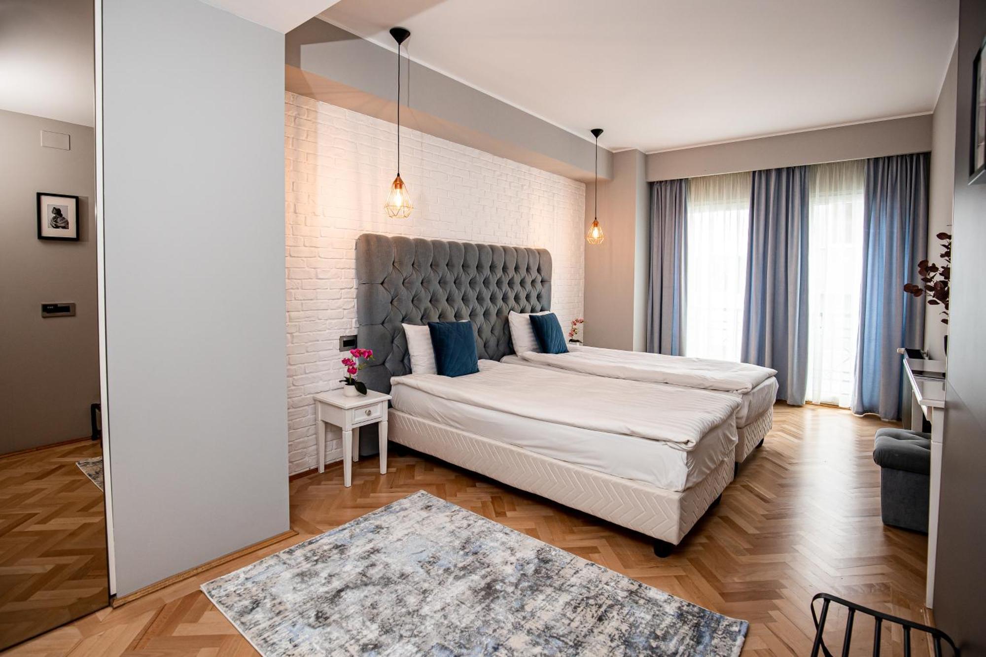 Venis Boutique Hotel Bucharest Exterior photo